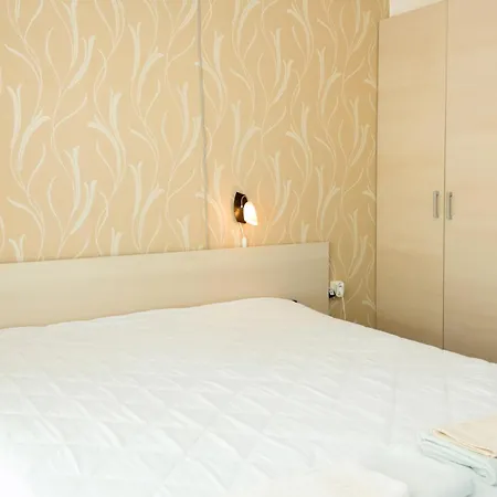 Апартаменти Sea View Escape 5br Luxury With Hot Tub & Free Parking *