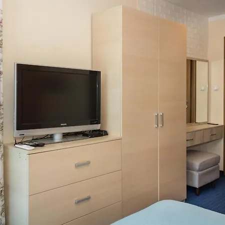 Sea View Escape 5br Luxury With Hot Tub & Free Parking Апартаменти