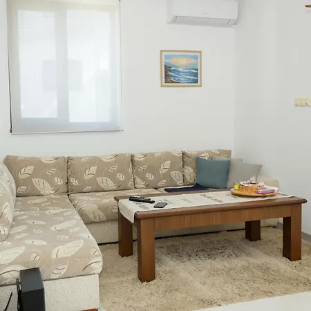 Sea View Escape 5br Luxury With Hot Tub & Free Parking Апартаменти