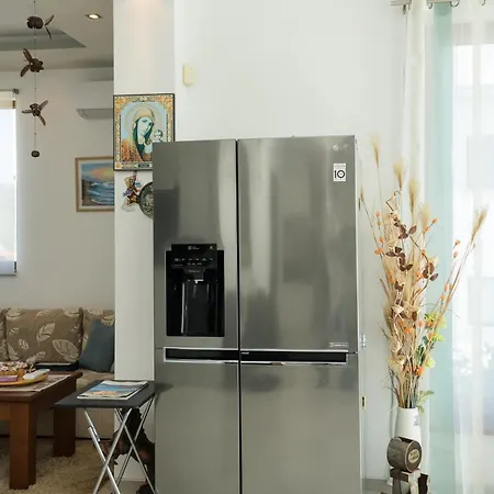 Апартаменти Sea View Escape 5br Luxury With Hot Tub & Free Parking