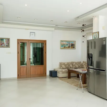 Sea View Escape 5br Luxury With Hot Tub & Free Parking Балчик