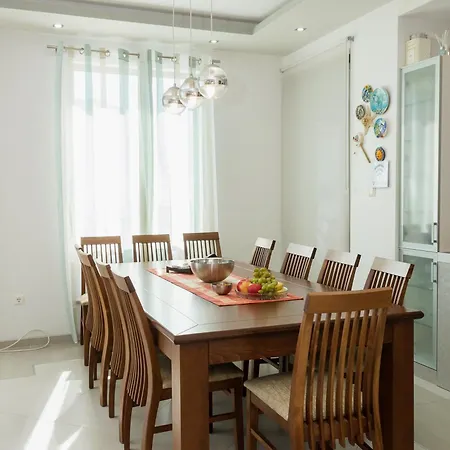 Sea View Escape 5br Luxury With Hot Tub & Free Parking Апартаменти