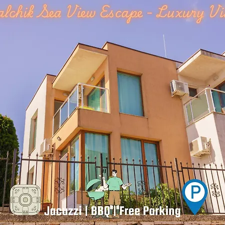 Sea View Escape 5br Luxury With Hot Tub & Free Parking Апартаменти Балчик