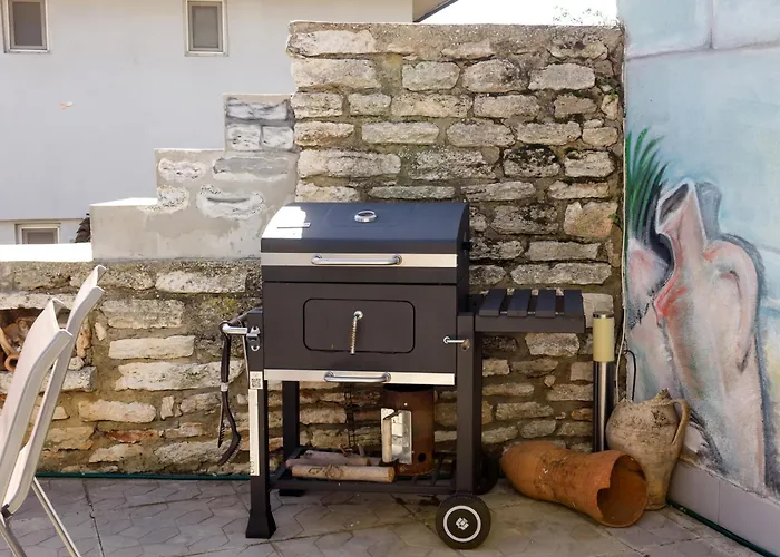 Sea View Escape 5br Luxury With Hot Tub & Free Parking Balchik