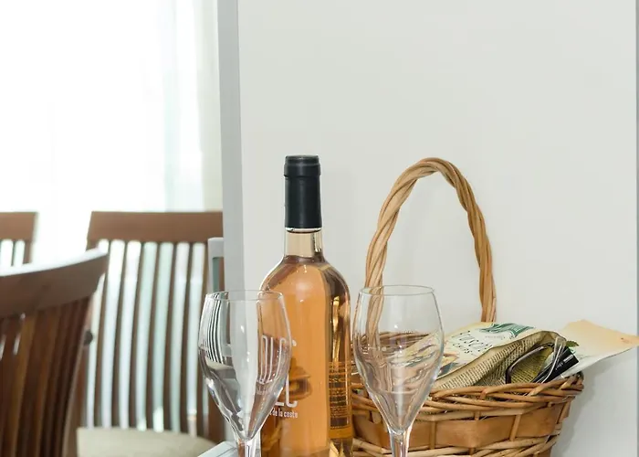 Sea View Escape 5br Luxury With Hot Tub & Free Parking Appartamento Balchik