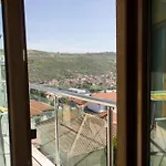 Sea View Escape 5br Luxury With Hot Tub & Free Parking Apartment