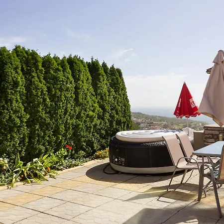Sea View Escape 5br Luxury With Hot Tub & Free Parking Apartment Balchik