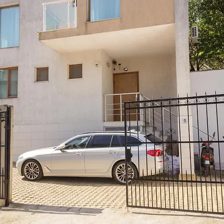 Sea View Escape 5br Luxury With Hot Tub & Free Parking Balchik