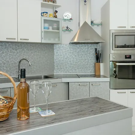 Apartment Sea View Escape 5br Luxury With Hot Tub & Free Parking *