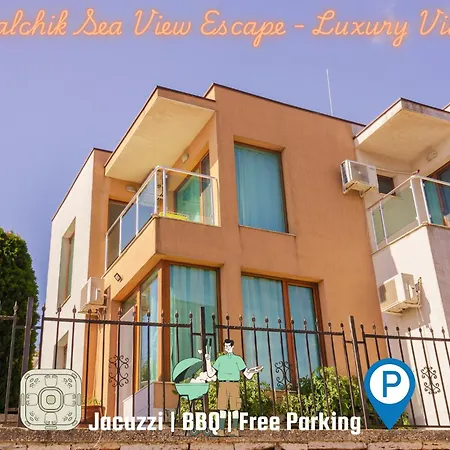 Sea View Escape 5br Luxury With Hot Tub & Free Parking Apartment Balchik