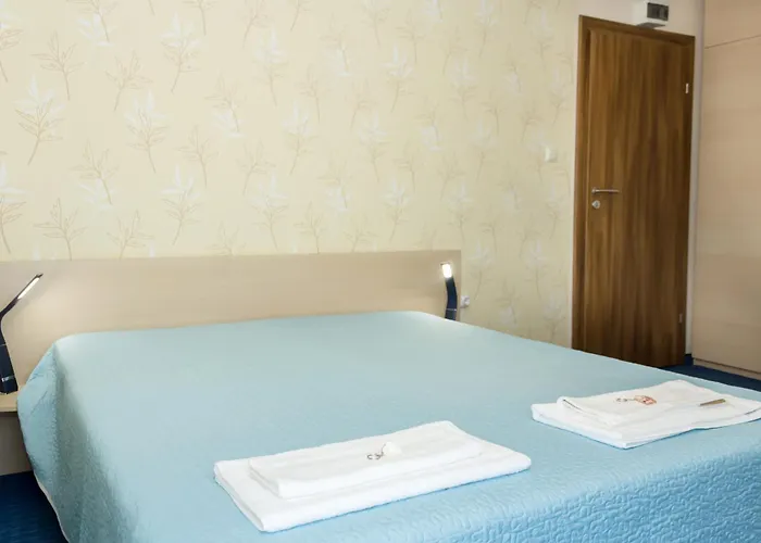 Sea View Escape 5br Luxury With Hot Tub & Free Parking Apartment Balchik