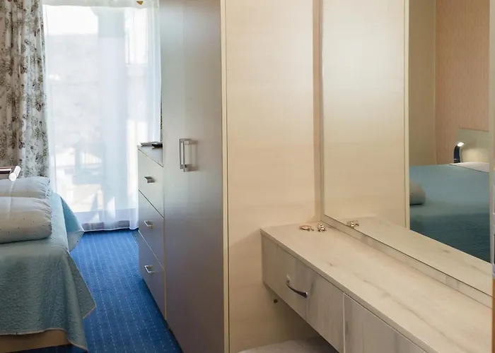 Sea View Escape 5br Luxury With Hot Tub & Free Parking * Balchik