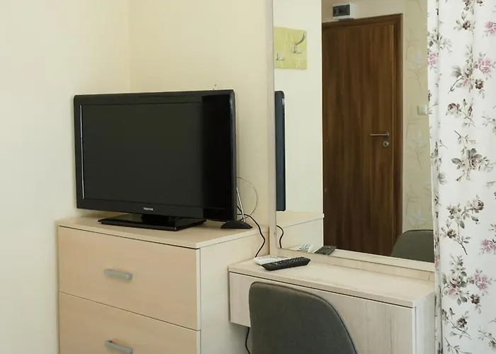 Sea View Escape 5br Luxury With Hot Tub & Free Parking *