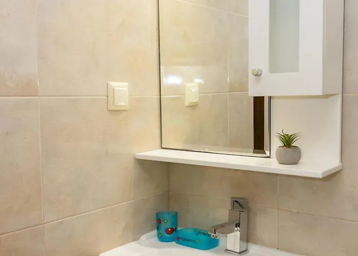 Apartment Sea View Escape 5br Luxury With Hot Tub & Free Parking *