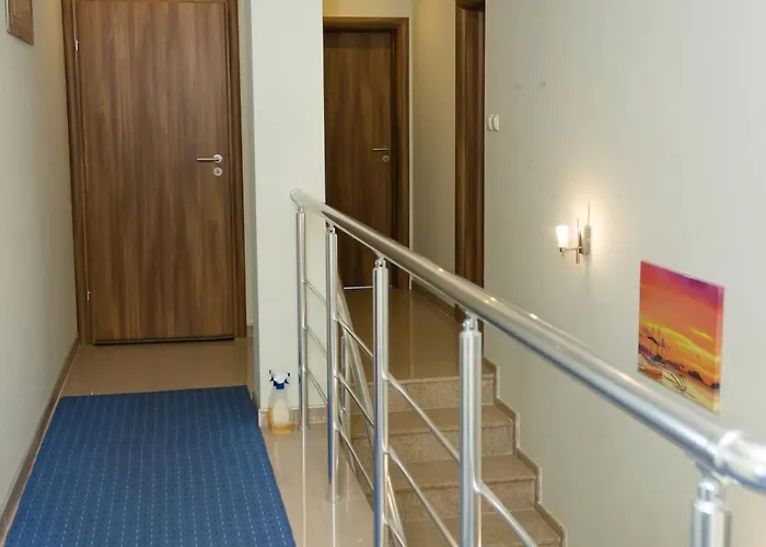 Sea View Escape 5br Luxury With Hot Tub & Free Parking Apartment