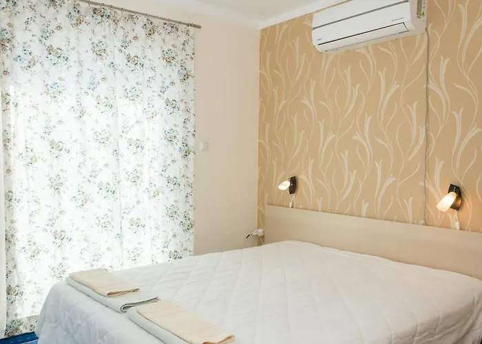 Sea View Escape 5br Luxury With Hot Tub & Free Parking *