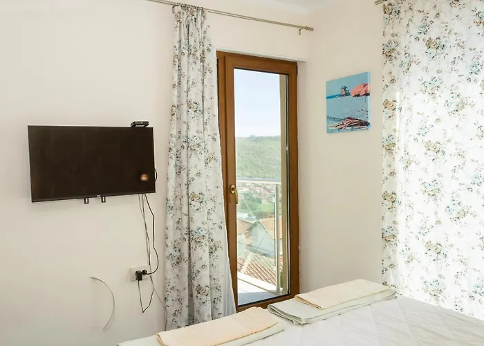 Apartment Sea View Escape 5br Luxury With Hot Tub & Free Parking Balchik