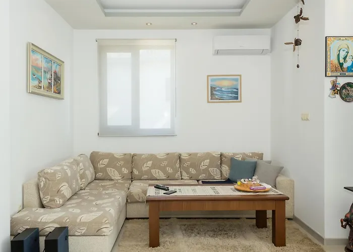 Sea View Escape 5br Luxury With Hot Tub & Free Parking Balchik