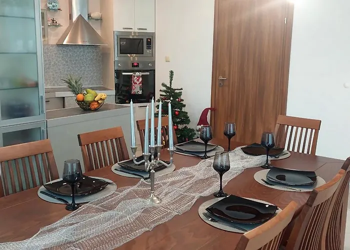 Apartment Sea View Escape 5br Luxury With Hot Tub & Free Parking