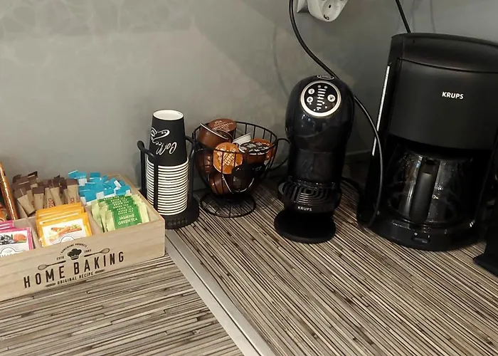 Sea View Escape 5br Luxury With Hot Tub & Free Parking *